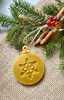 Zawieszka woskowa - bombka z gwiazdką