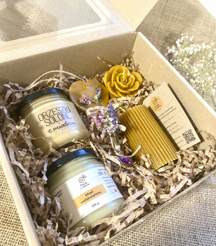 Zestaw z dwoma miodami i świecami - warianty