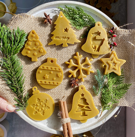 Zawieszka woskowa - gwiazdka