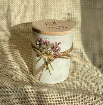 Świeca z drewnianym wieczkiem  200 ml