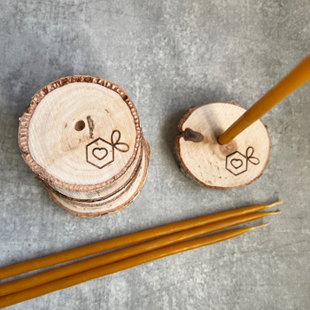 Świecznik z logo na świece maczane